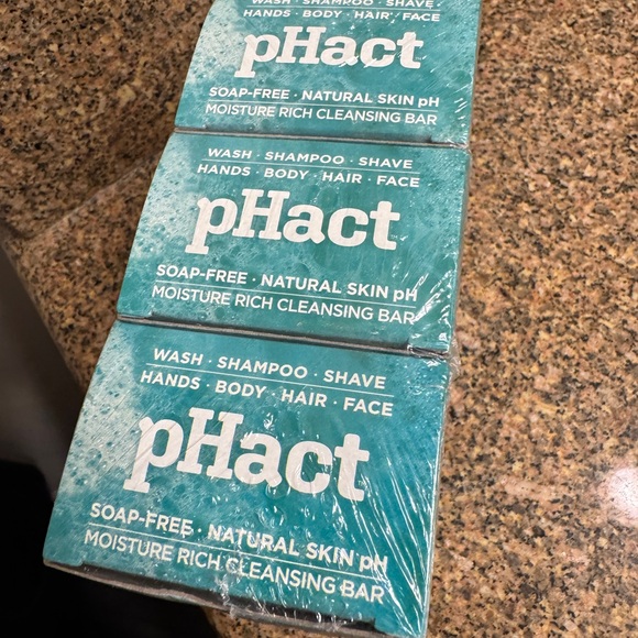 pHact Moisture Rich Cleansing Bar pack of 3 - Picture 1 of 2